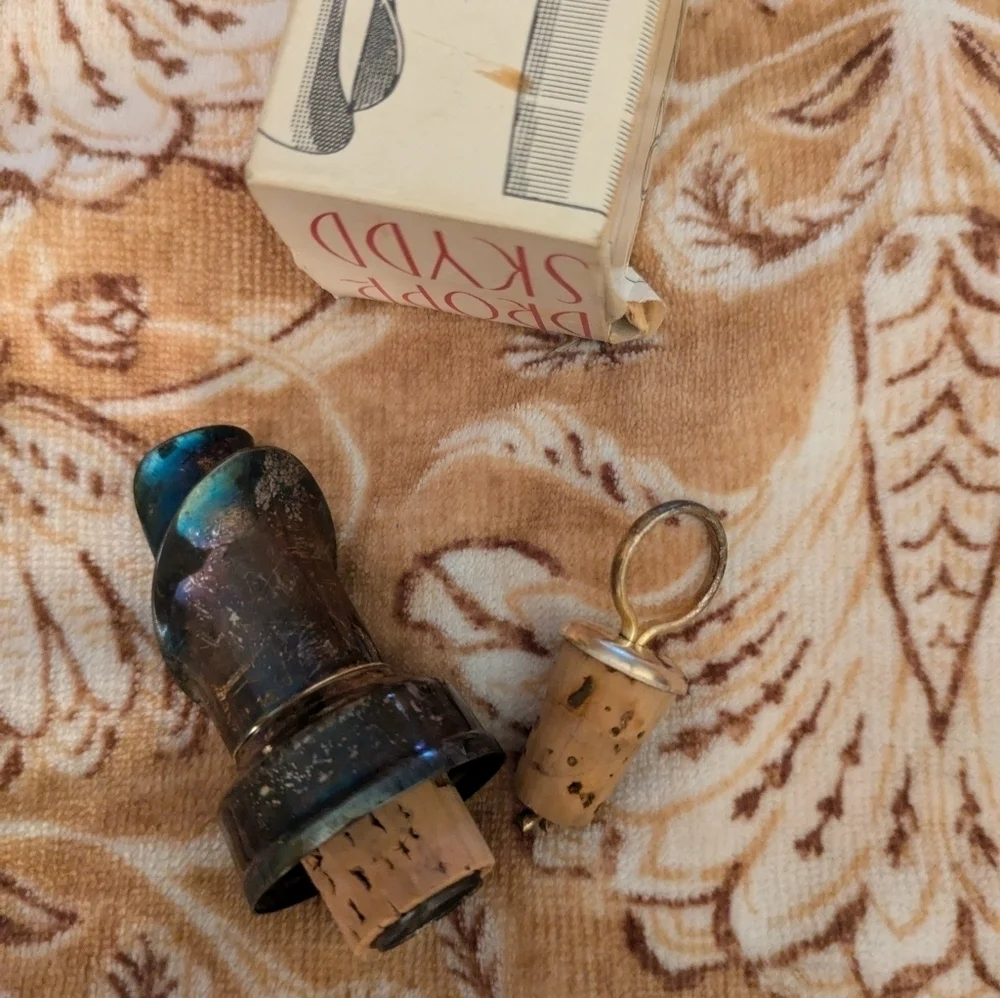 Vintage Silver Plated Wine Stopper with Box.